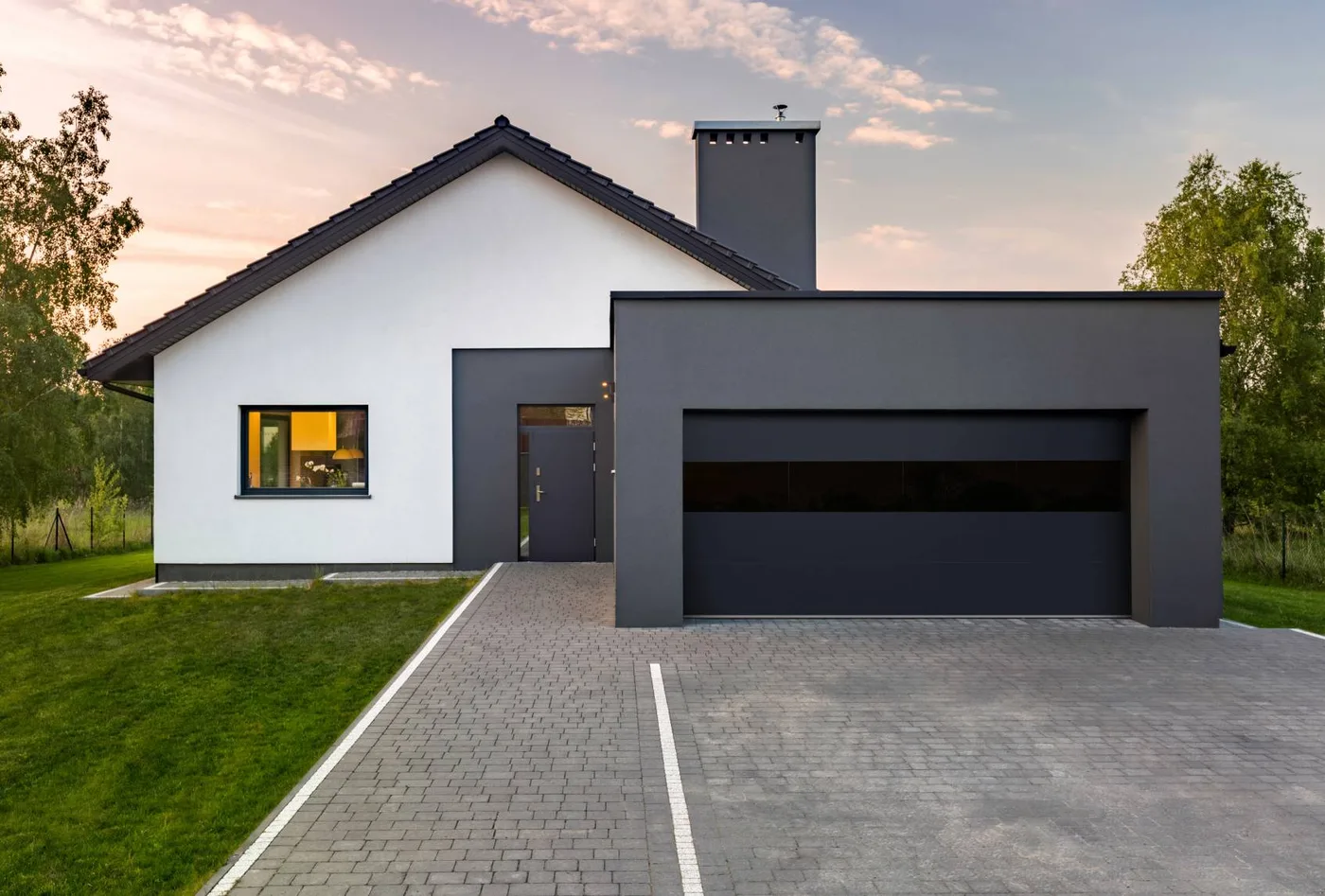Sterling minimalist garage doors hero